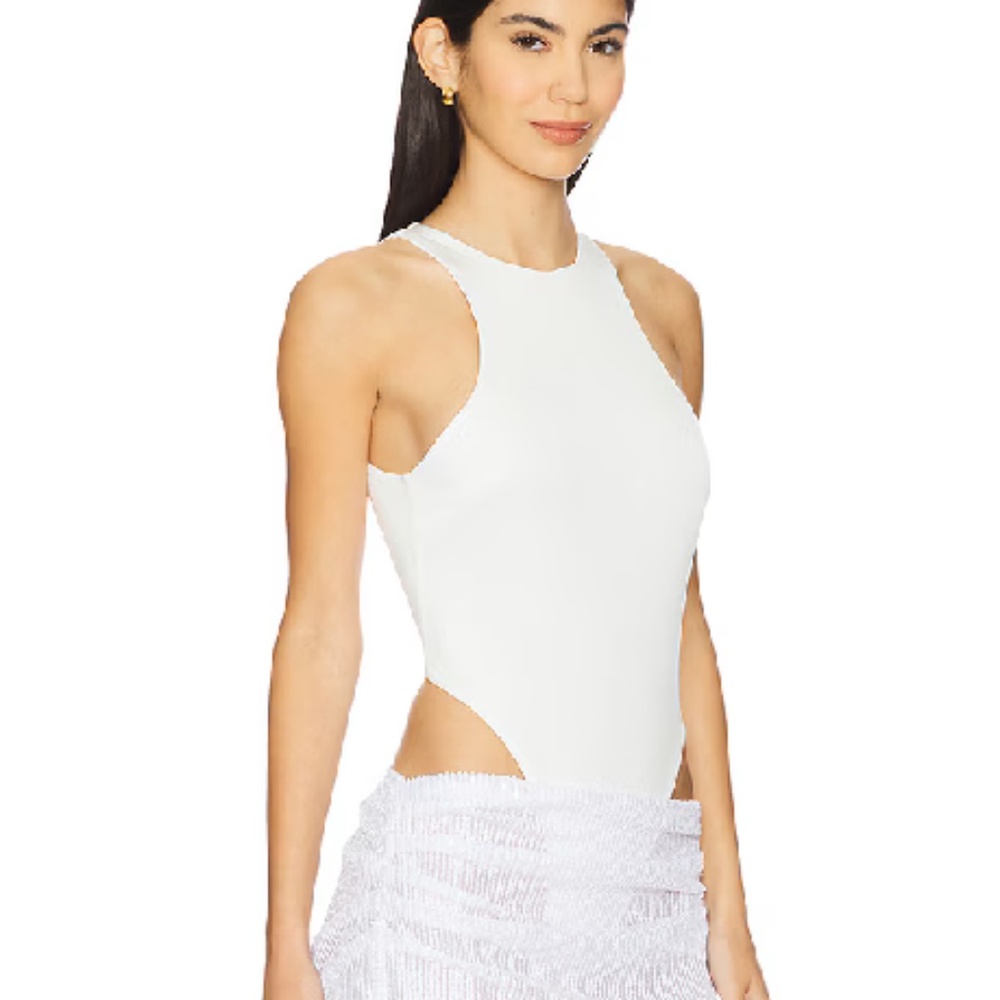 AWAVE  -  ETERNAL LOOK 20 in white